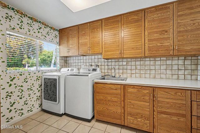 195 Avocado Place, Camarillo, CA 93010