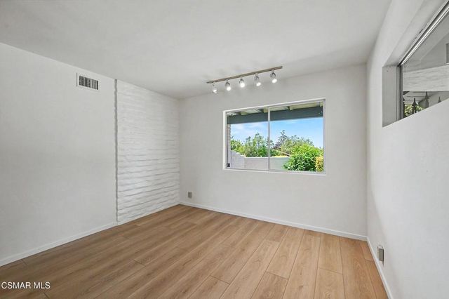 195 Avocado Place, Camarillo, CA 93010