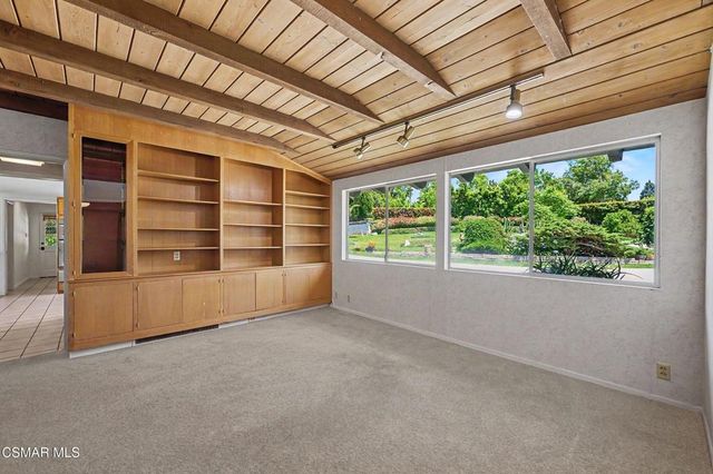 195 Avocado Place, Camarillo, CA 93010