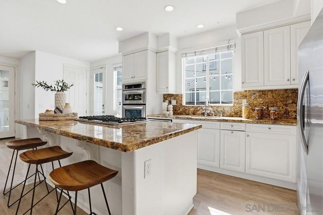 605 Seaward, Carlsbad, CA 92011