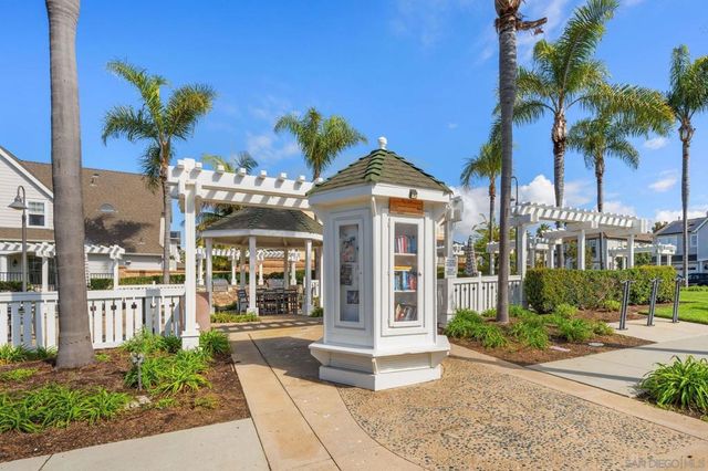 605 Seaward, Carlsbad, CA 92011