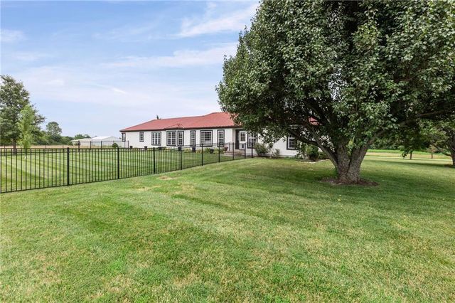 1005 W Main Street, Cleveland, MO 64734