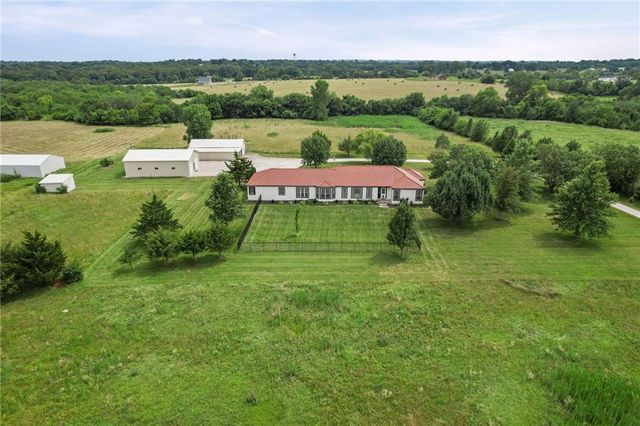 1005 W Main Street, Cleveland, MO 64734