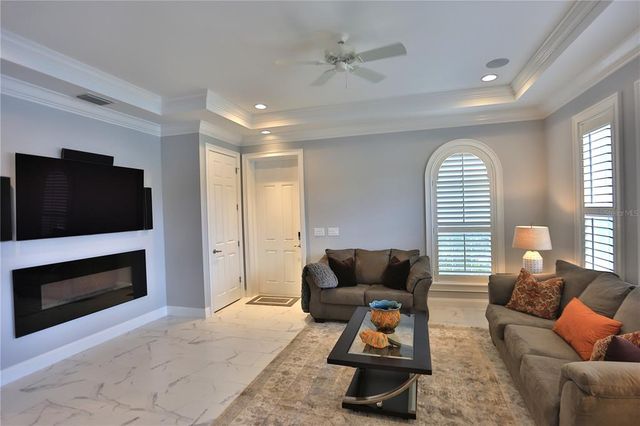 8135 NW 26TH LANE ROAD, Ocala, FL 34482
