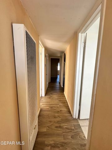 2606 SACRAMENTO Avenue, El Paso, TX 79930