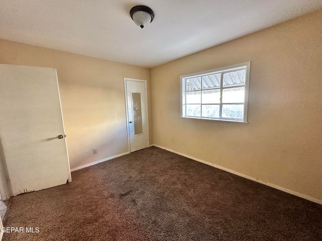 2606 SACRAMENTO Avenue, El Paso, TX 79930