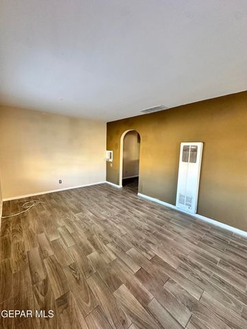 2606 SACRAMENTO Avenue, El Paso, TX 79930