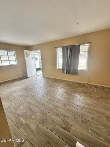 2606 SACRAMENTO Avenue, El Paso, TX 79930