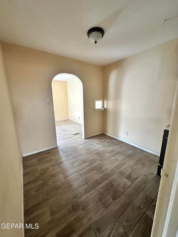 2606 SACRAMENTO Avenue, El Paso, TX 79930