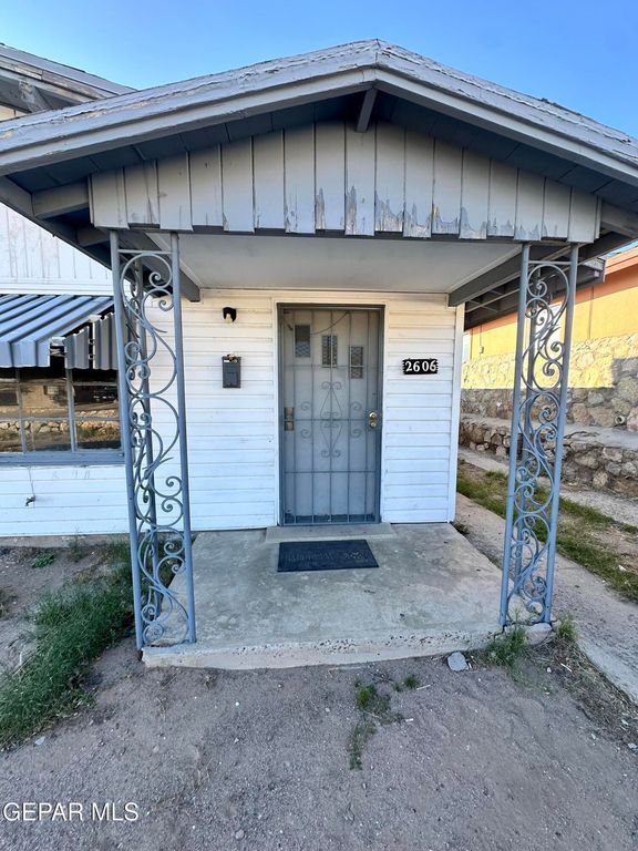 2606 SACRAMENTO Avenue, El Paso, TX 79930