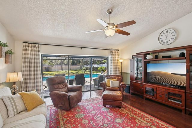 2943 MAYFAIR COURT, Clearwater, FL 33761