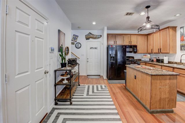 1815 Lewis Street, Houston, TX 77009