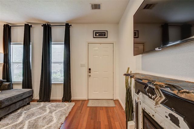 1815 Lewis Street, Houston, TX 77009