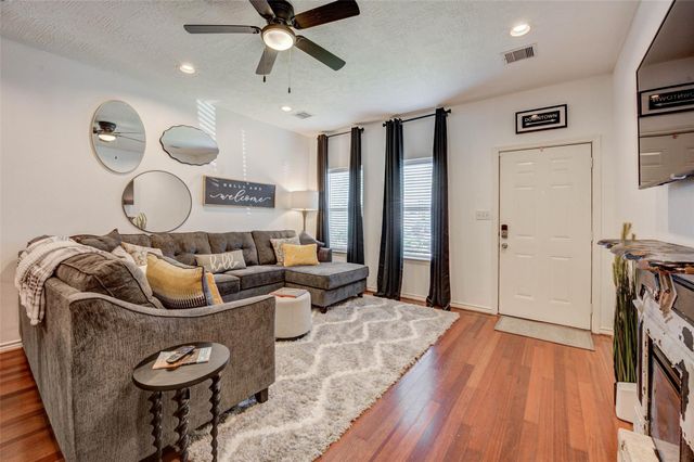 1815 Lewis Street, Houston, TX 77009