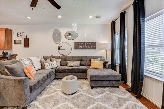 1815 Lewis Street, Houston, TX 77009
