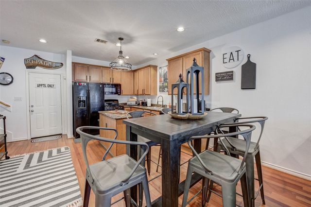 1815 Lewis Street, Houston, TX 77009