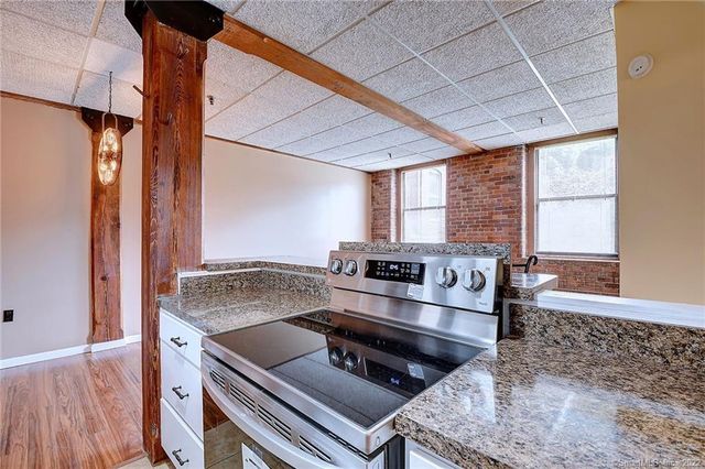 222 Williams Street East 108, Glastonbury, CT 06033