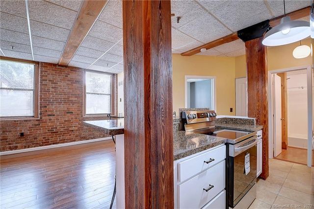 222 Williams Street East 108, Glastonbury, CT 06033