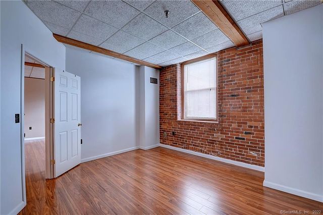 222 Williams Street East 108, Glastonbury, CT 06033