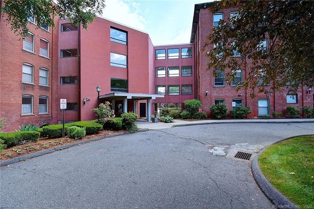 222 Williams Street East 108, Glastonbury, CT 06033