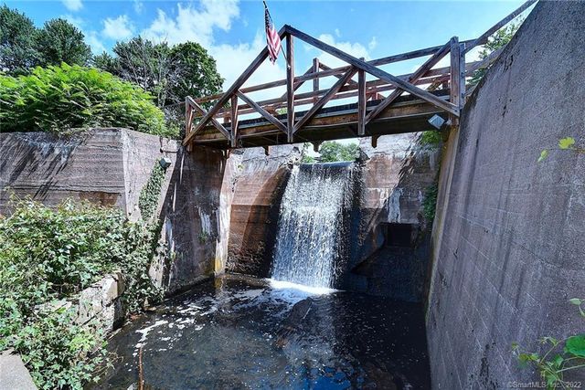 222 Williams Street East 108, Glastonbury, CT 06033