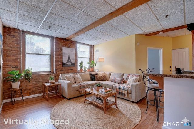 222 Williams Street East 108, Glastonbury, CT 06033