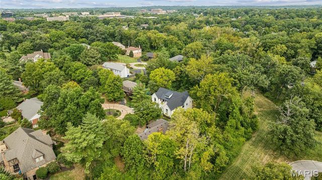13260 Tall Pine Court, Town And Country, MO 63017