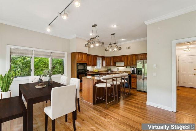 13260 Tall Pine Court, Town And Country, MO 63017