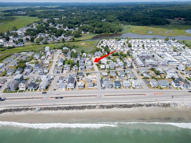 7 Redman Street, Hampton, NH 03842