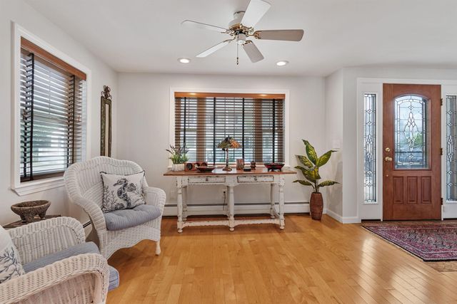 7 Redman Street, Hampton, NH 03842