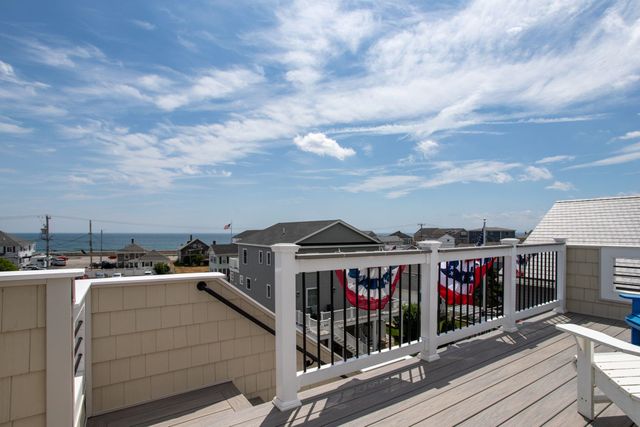 7 Redman Street, Hampton, NH 03842