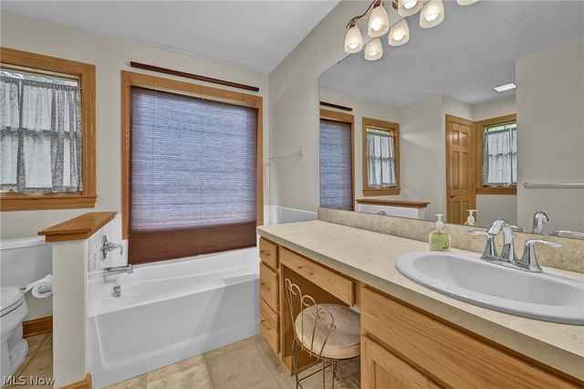 7310 Dunphys Way, Valley City, OH 44280