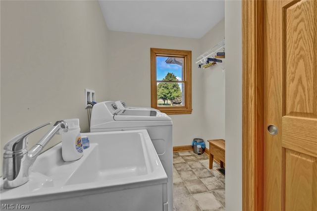 7310 Dunphys Way, Valley City, OH 44280