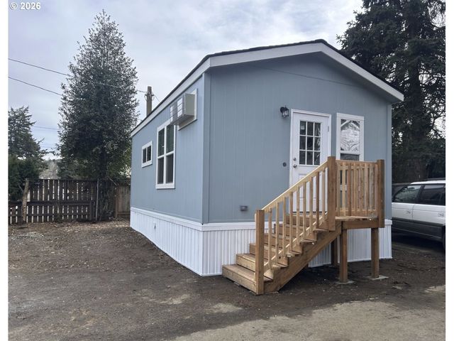 8460 Se CLATSOP St, Happy Valley, OR 97086