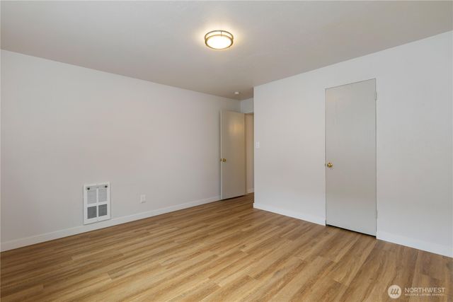 7618 Greenwood Avenue N, Seattle, WA 98103