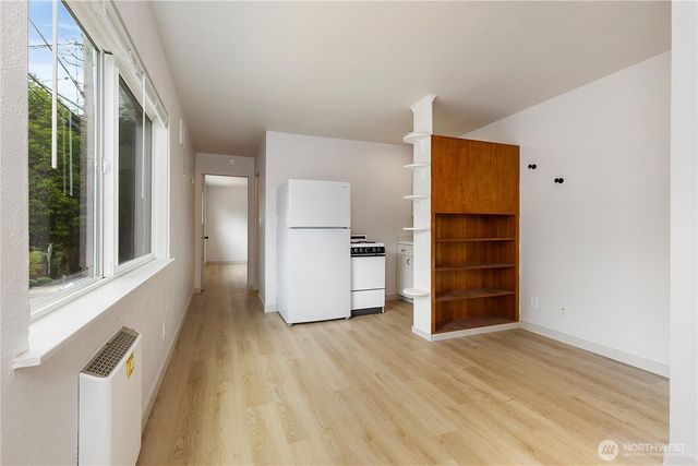 7618 Greenwood Avenue N, Seattle, WA 98103