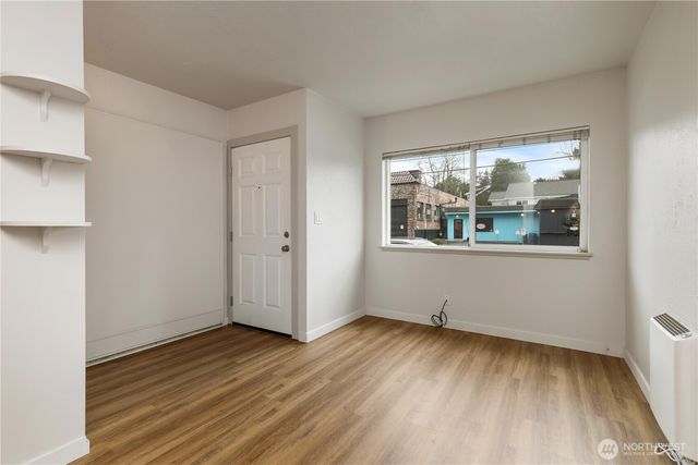 7618 Greenwood Avenue N, Seattle, WA 98103