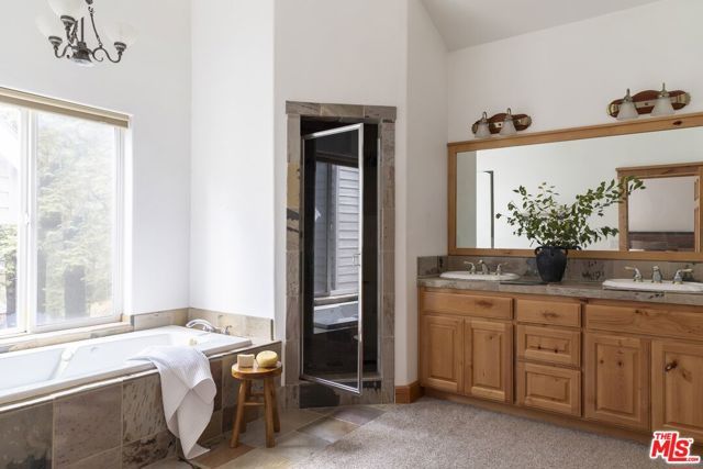 265 Garden Drive, Lake Arrowhead, CA 92352