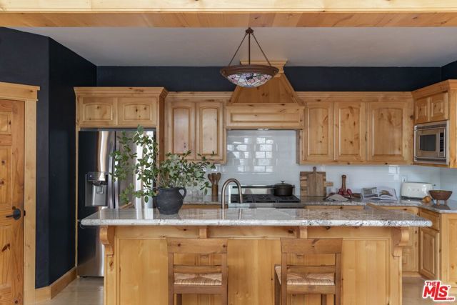 265 Garden Drive, Lake Arrowhead, CA 92352