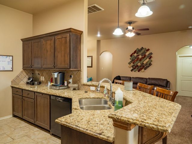 910 12th Street, Wolfforth, TX 79382