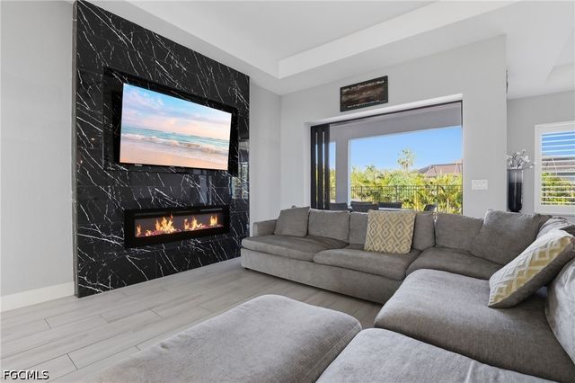 2609 SW 27th ST, Cape Coral, FL 33914