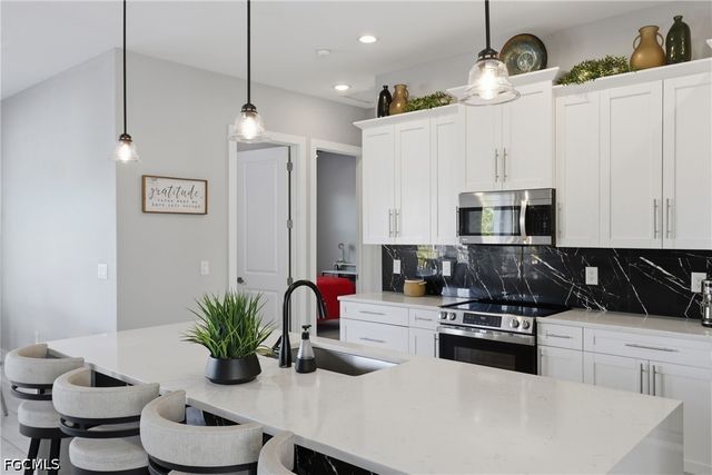 2609 SW 27th ST, Cape Coral, FL 33914