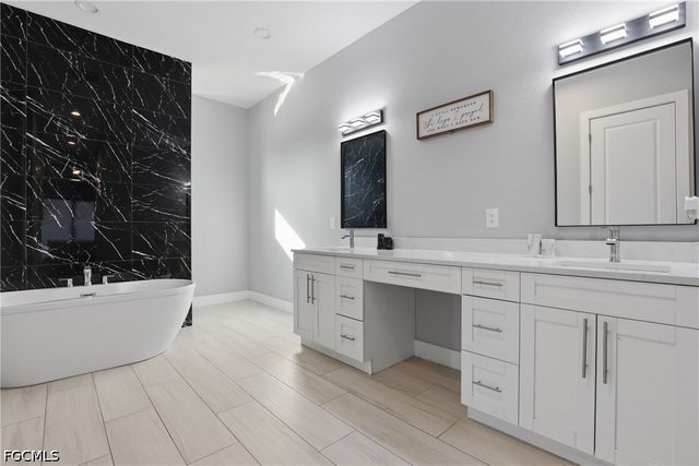 2609 SW 27th ST, Cape Coral, FL 33914