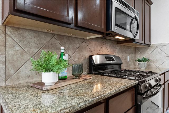 2406 Scarlet View Lane, Fresno, TX 77545