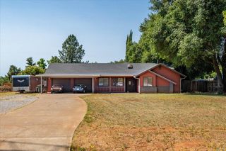 2025 El Verano Street, Redding, CA 96002