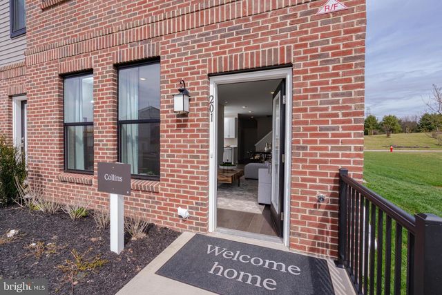 165 LEONA STEWART LN, Pennington, NJ 08534