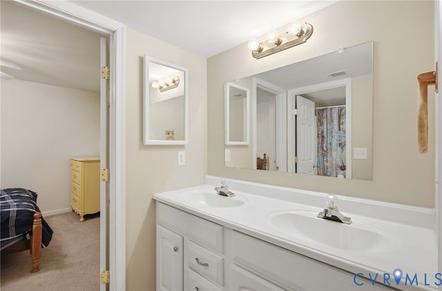 2436 Johnson Rd, Mineral, VA 23117