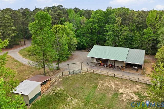 2436 Johnson Rd, Mineral, VA 23117