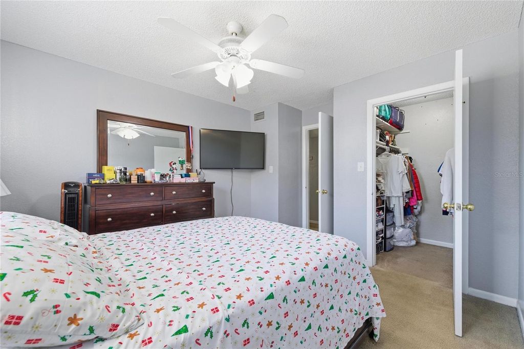 Image 11 of property listing at 4401 THORNBRIAR LANE 106, Orlando, FL 32822