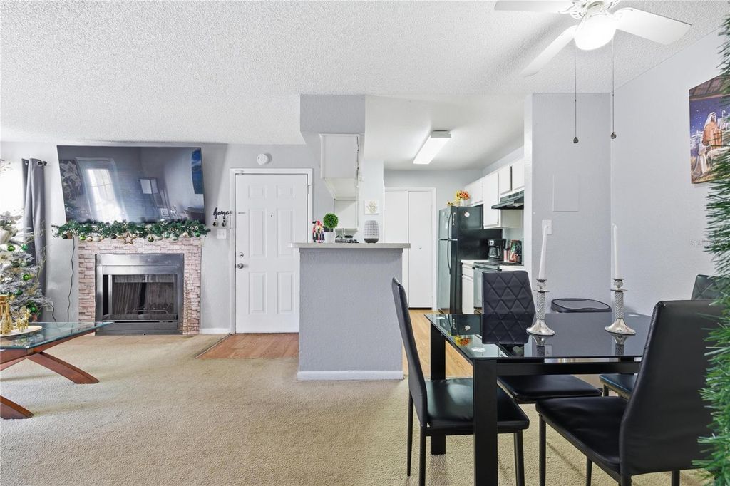 Image 18 of property listing at 4401 THORNBRIAR LANE 106, Orlando, FL 32822